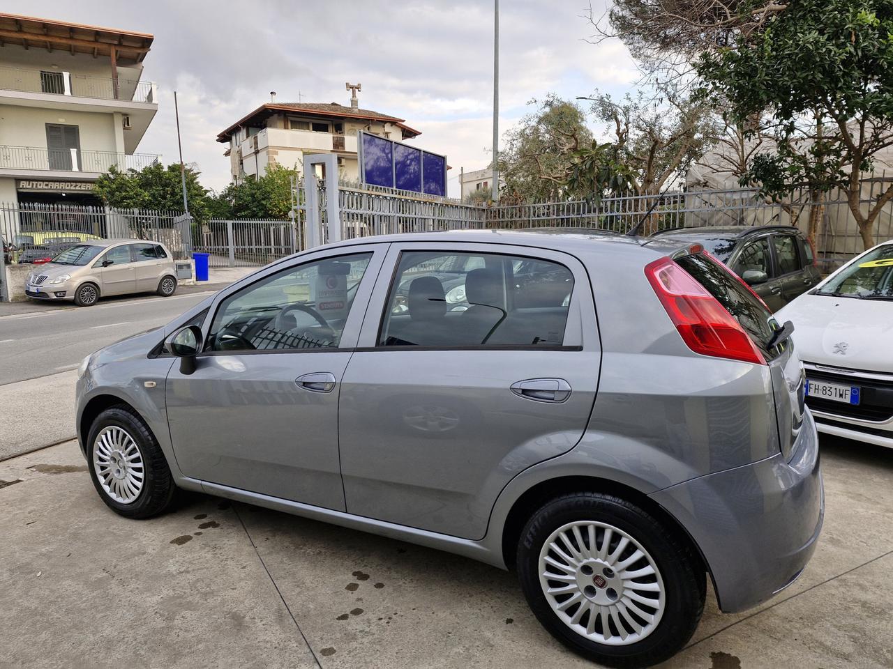 FIAT GRANDE PUNTO 1.2 BENZINA 5P 140000KM