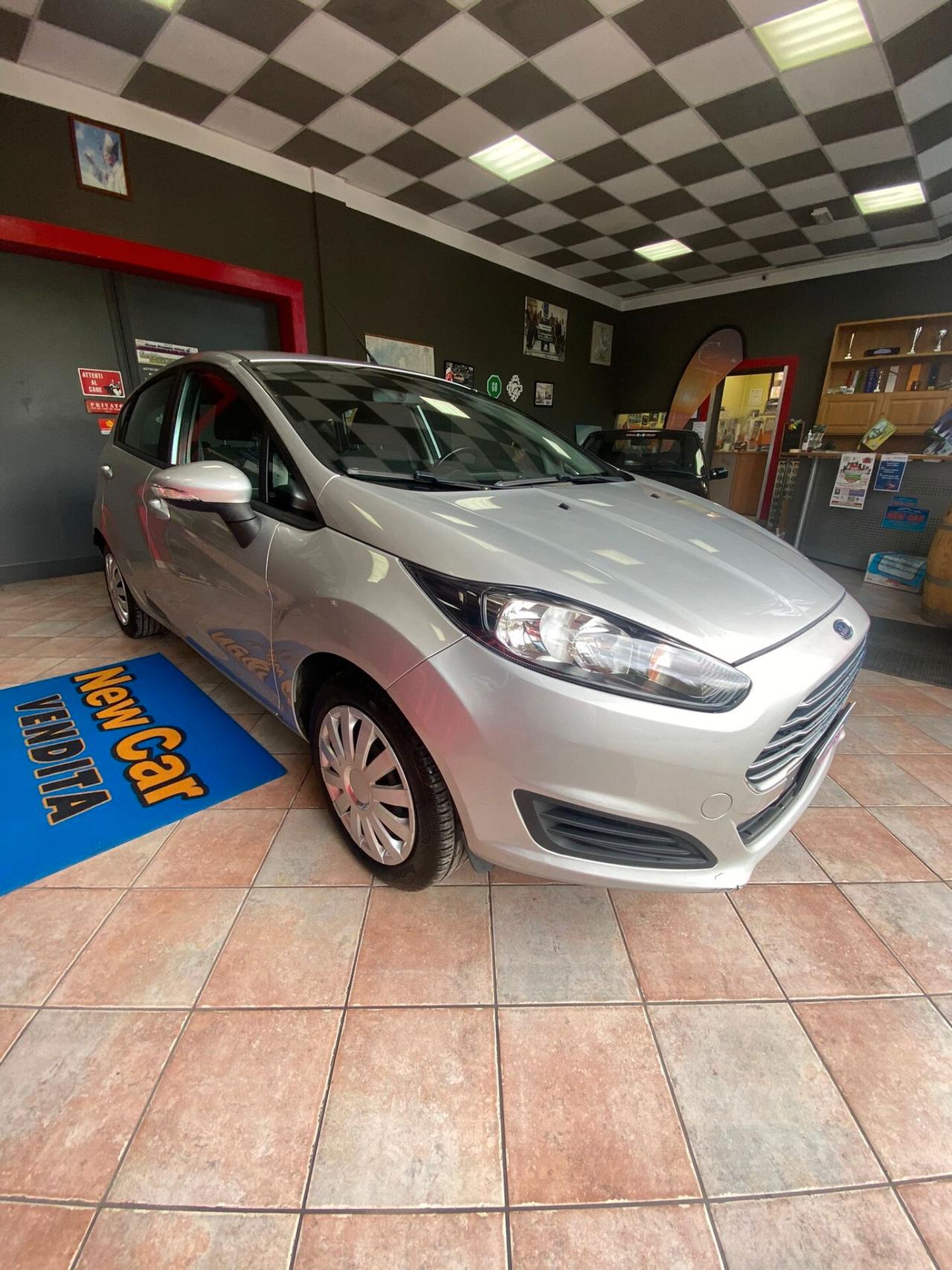 Ford Fiesta 1.2 80CV 5 porte Plus