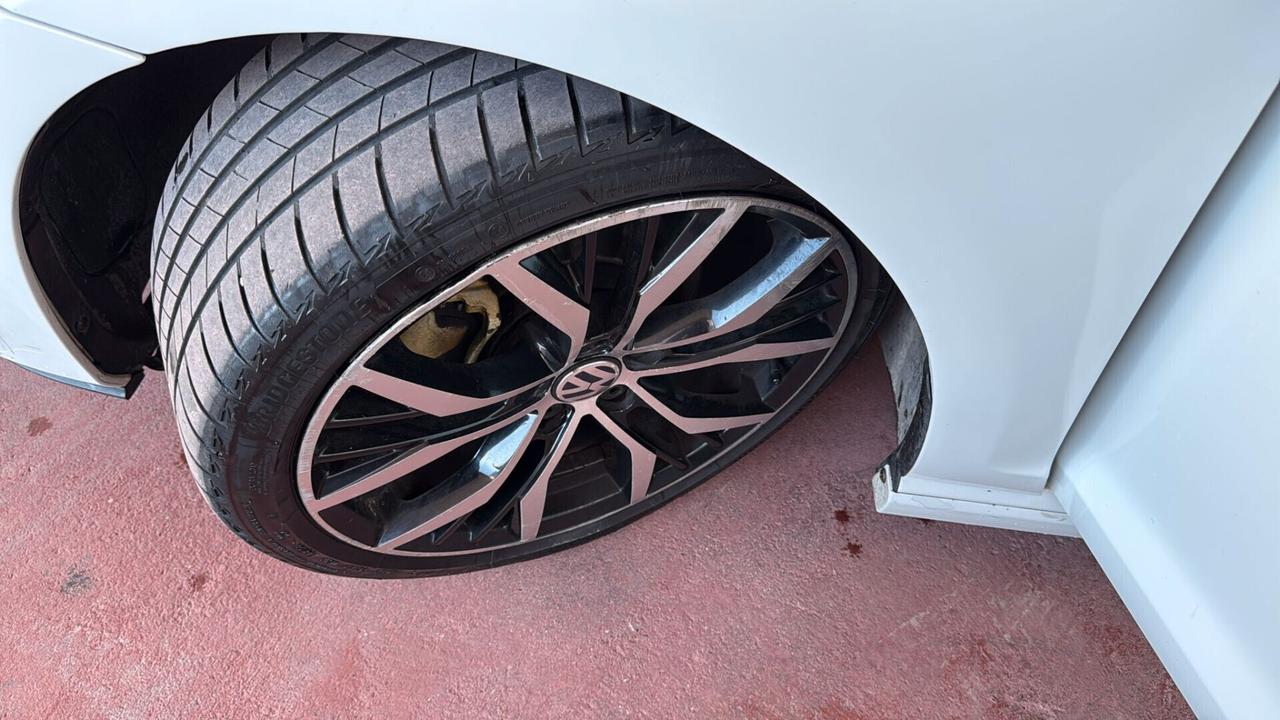 Volkswagen Golf 2.0 TDI 5p. 4MOTION Highline BlueMotion Technology