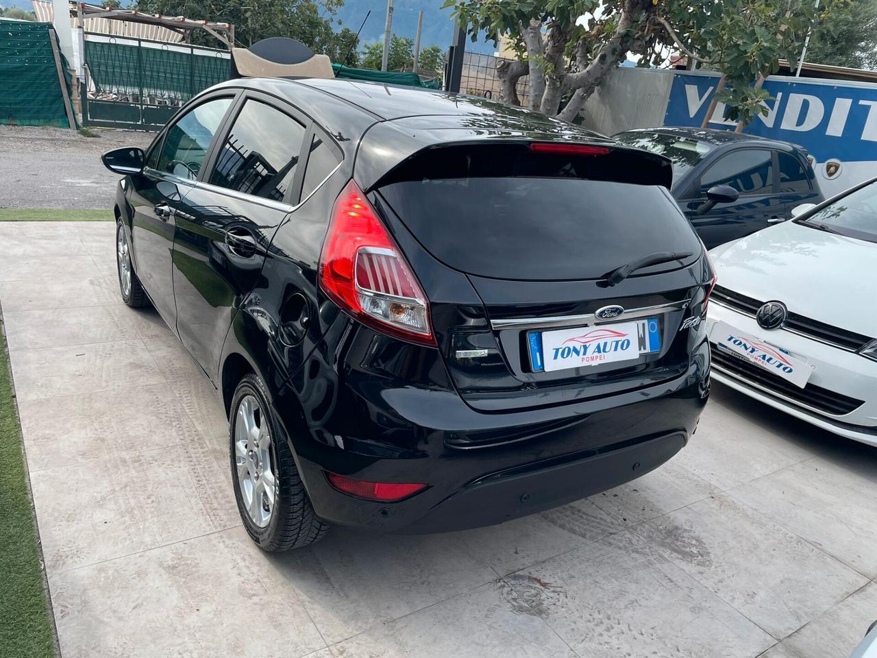 Ford Fiesta 1.2 60CV 5 porte Titanium