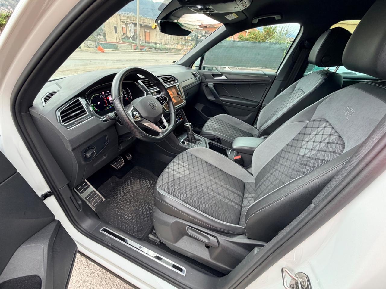 Volkswagen Tiguan 2.0 TDI 150 CV DSG R-Line Plus
