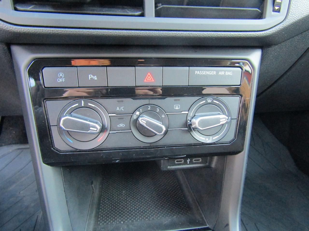 Volkswagen T-Cross 1.0 95CV "45.200 km" Carplay, ADAS, Cruise control