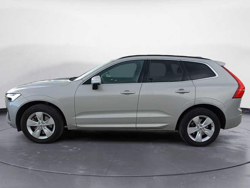 VOLVO XC60 2.0 b4 Momentum auto