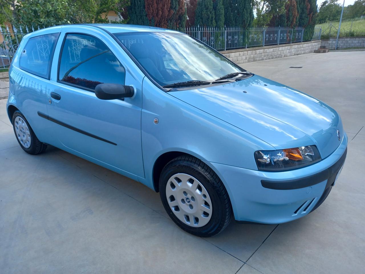 Fiat Punto 1.2i cat Feel SOLO 30000 KM !!!!!