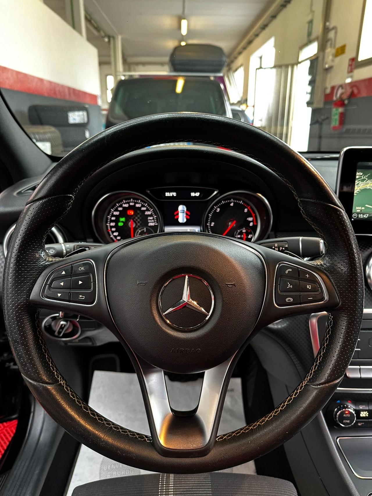 Mercedes-benz A 180 A 180 d Premium