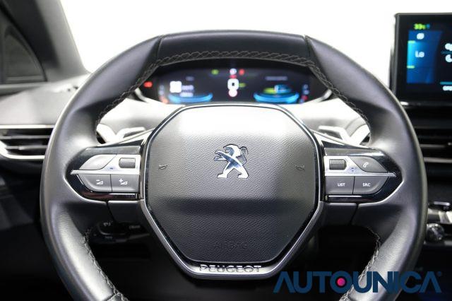 PEUGEOT 3008 Hybrid4 300 E-EAT8 ALLURE PACK FULL LED