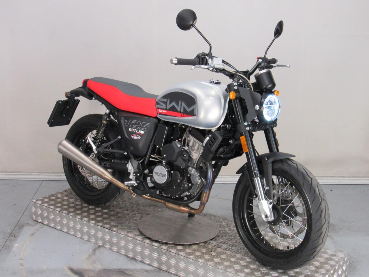 Swm Outlaw 125 ABS 11 KW PATENTE A1/B