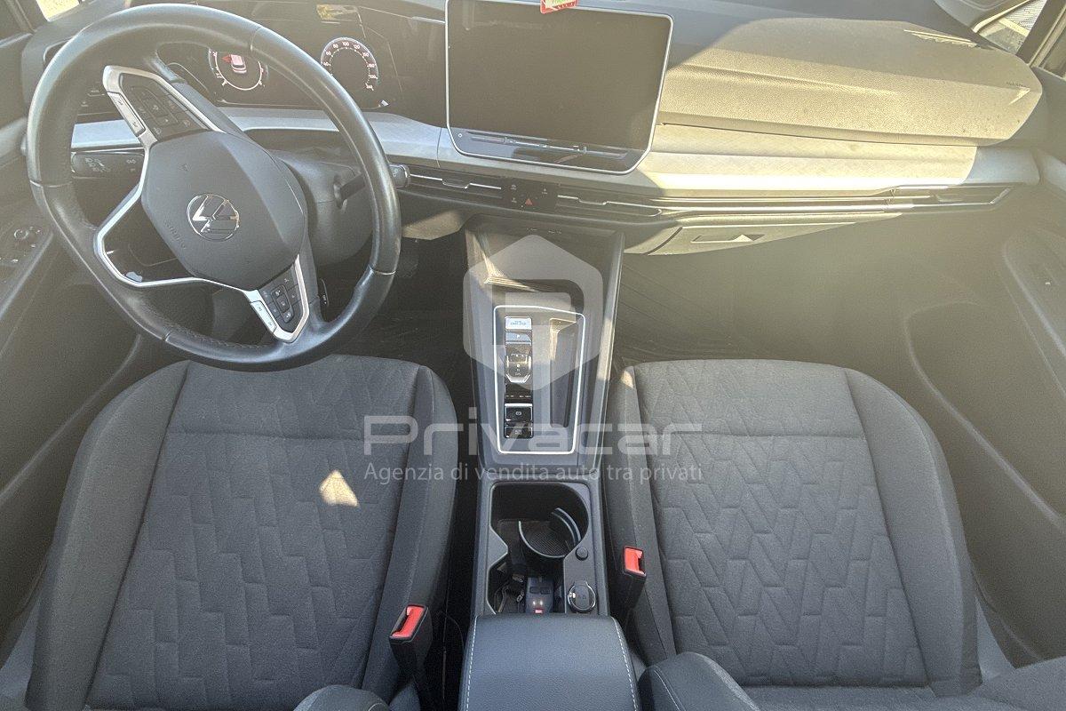 VOLKSWAGEN Golf 1.5 eTSI 115 CV DSG Life