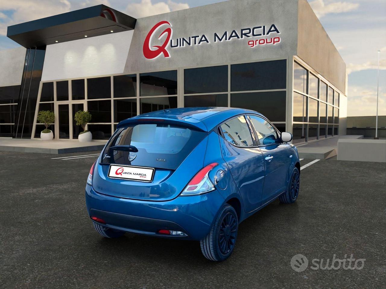 Lancia Ypsilon 1.0 FIREFLY HYBRID