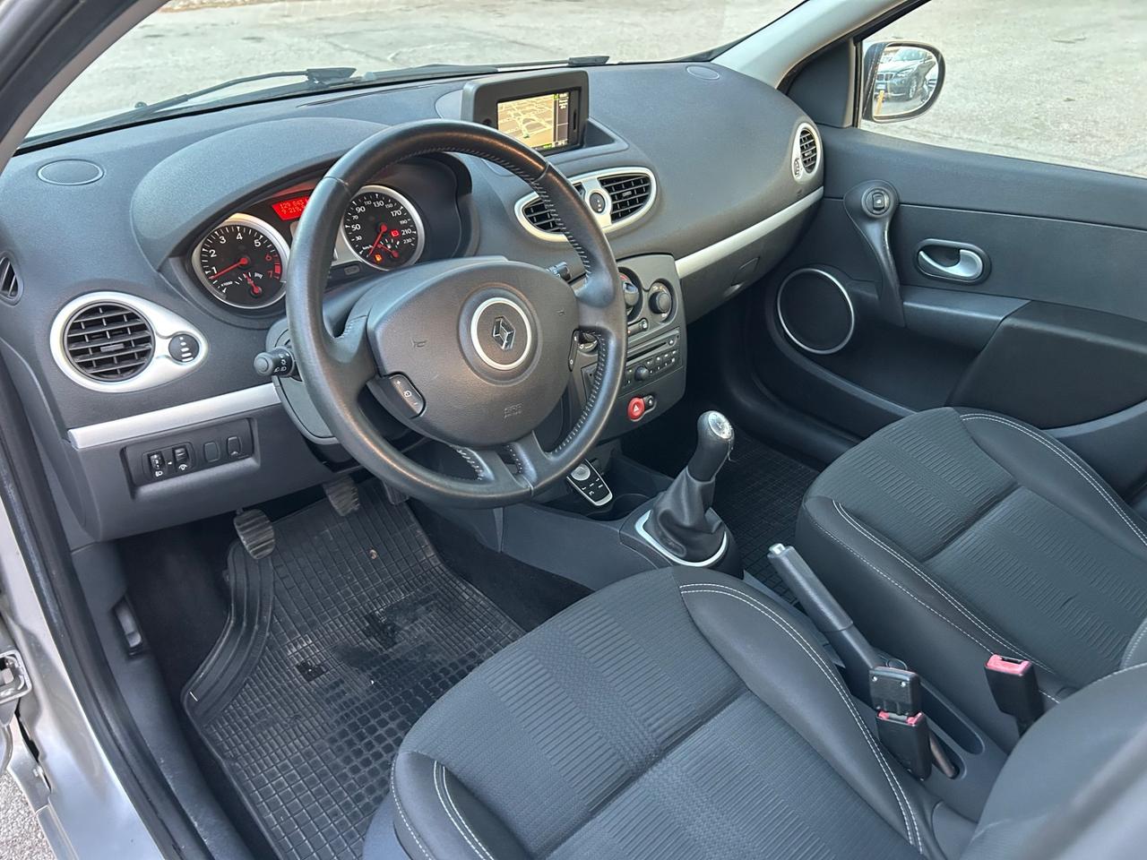 Renault Clio 1.2 benzina 75 cavalli 2011