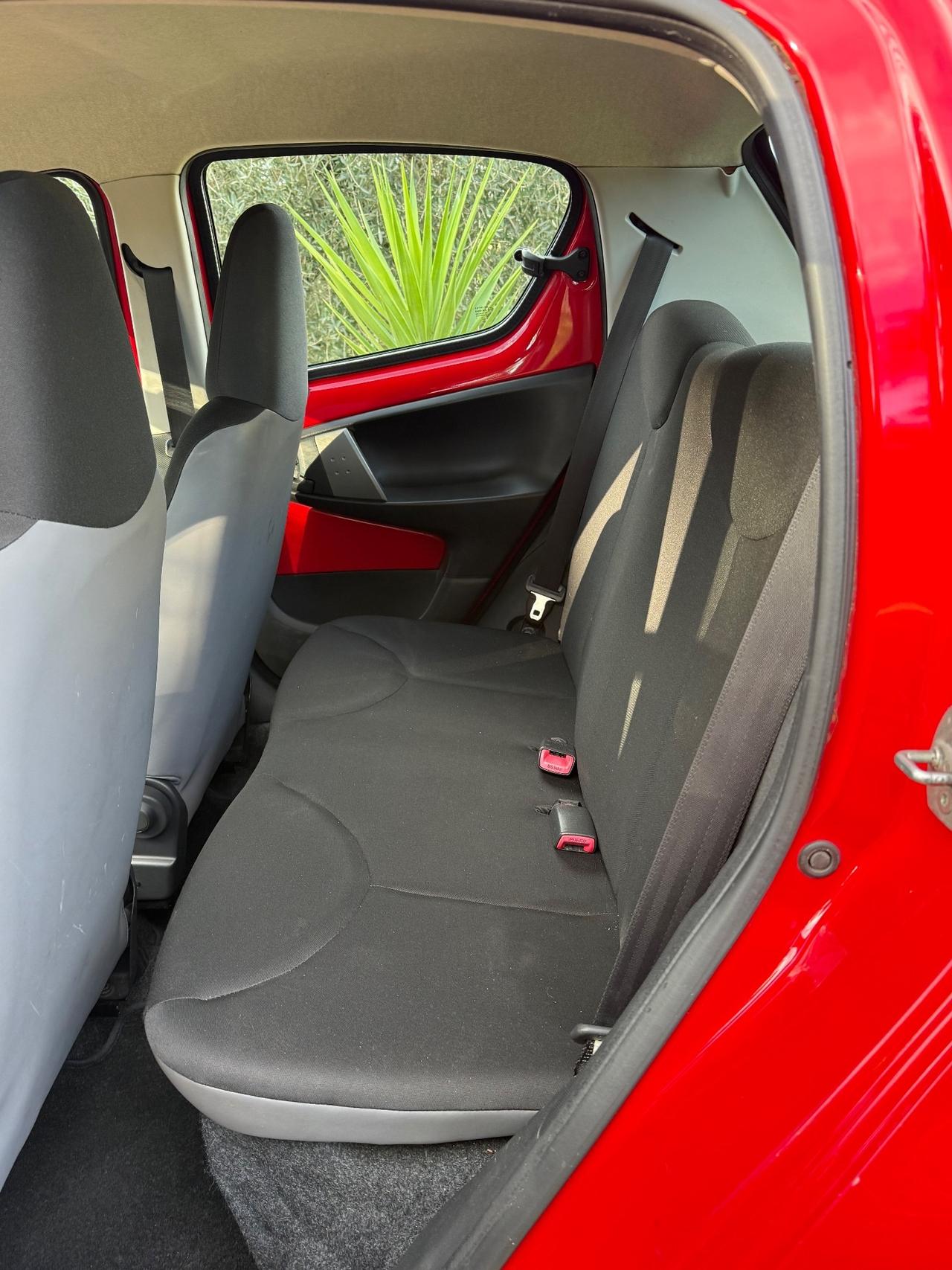 Toyota Aygo 1.0 12V VVT-i 5 porte Orange Connect MMT