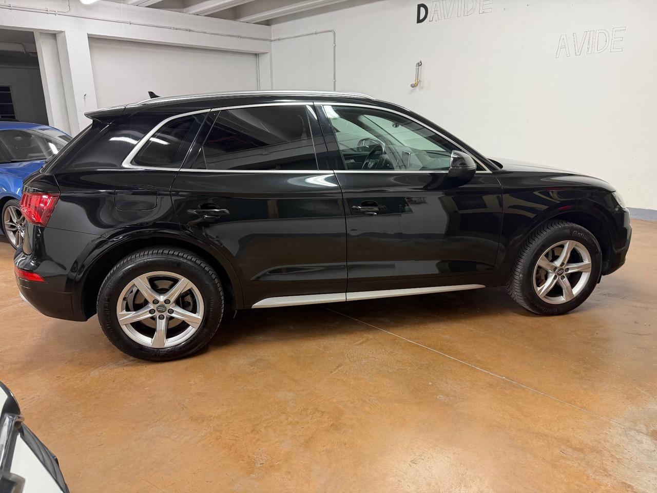 Audi Q5 40 TDI quattro S tronic Business Sport