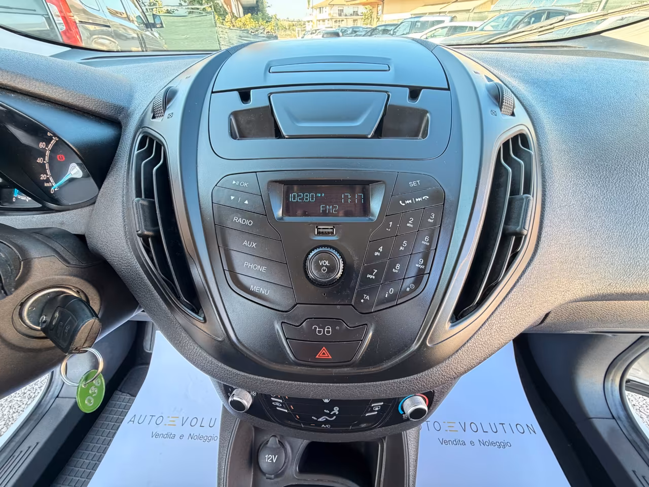 Ford Tourneo Courier 1.5 TDCI 95 cv 136.705 km unico proprietario autocarro