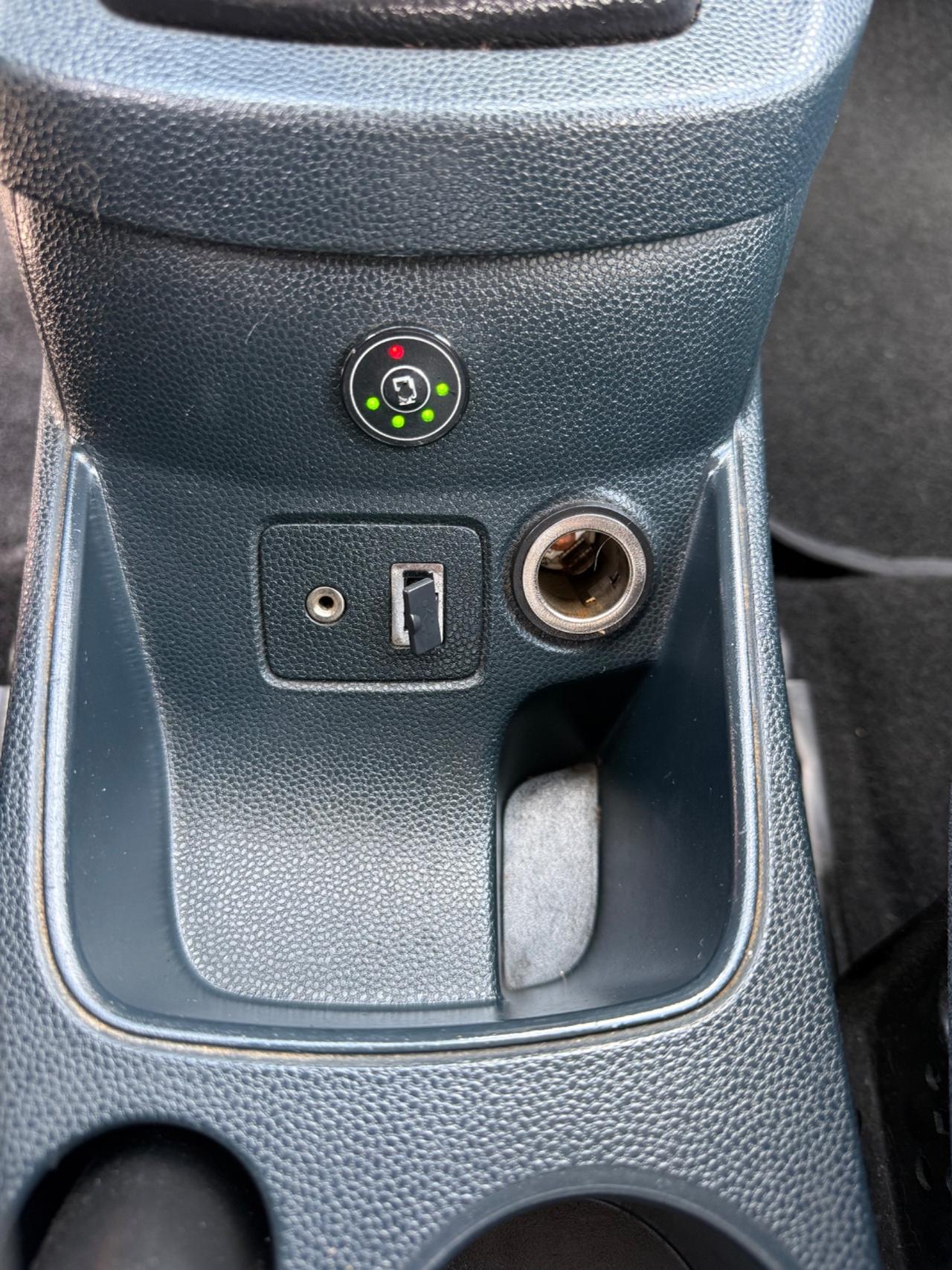 Ford Fiesta 1.4 5 porte Bz.- GPL Titanium