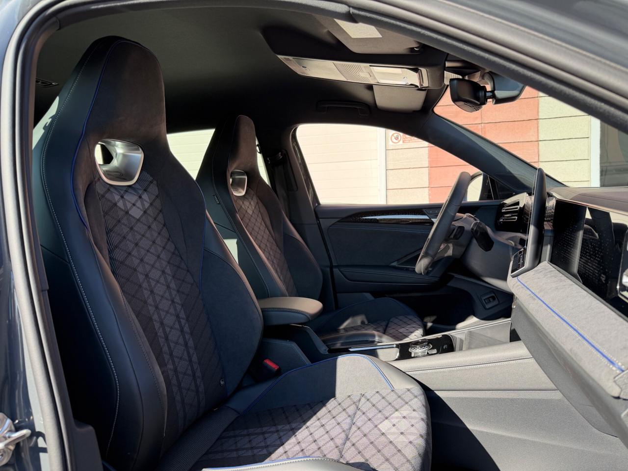 Volkswagen Tiguan new 150 CV DSG R-Line GANCIO TRAINO