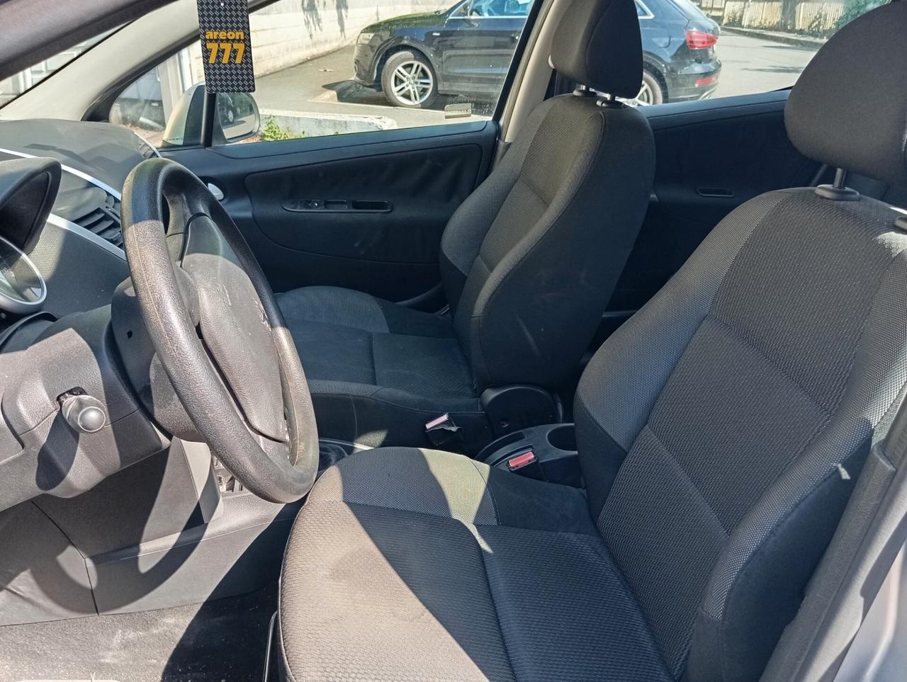 Peugeot 207 Plus 1.4 HDi 70CV 5 porte