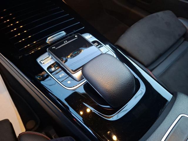 MERCEDES-BENZ CLA 200 d Automatic Premium Luxury Pack