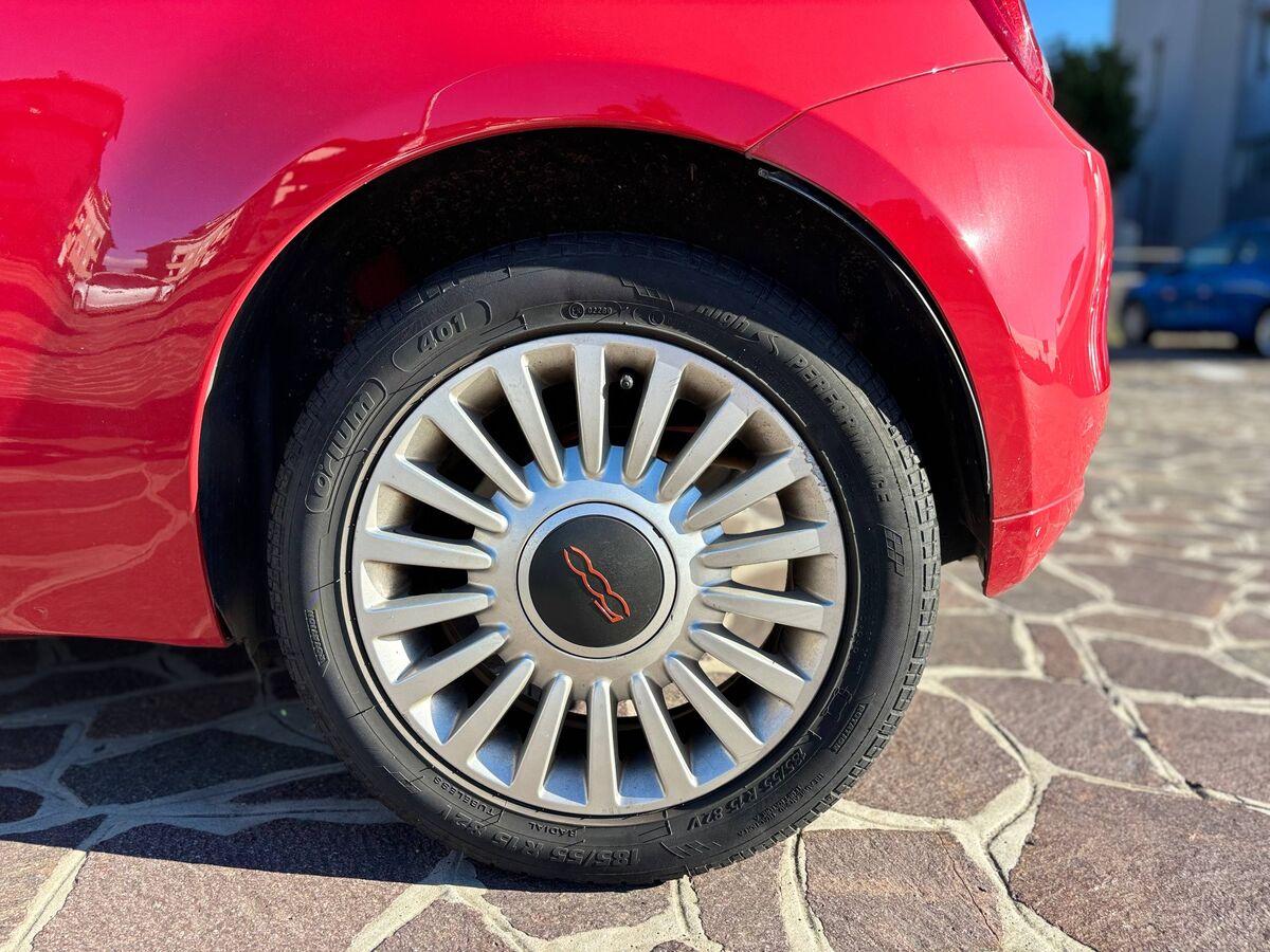 Fiat 500 C 1.0 hybrid Dolcevita 70cv