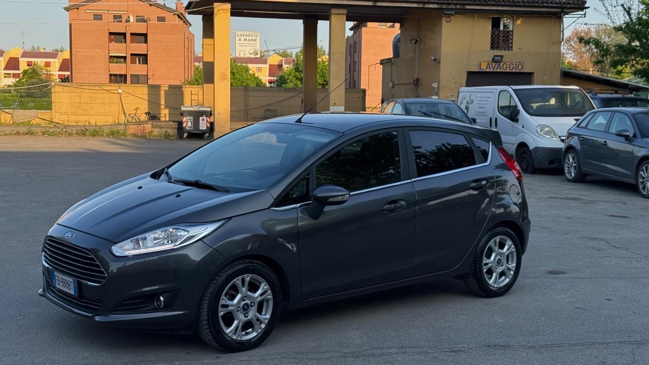 Ford Fiesta 1.0 EcoBoost 100CV 5 porte Powershift Titanium