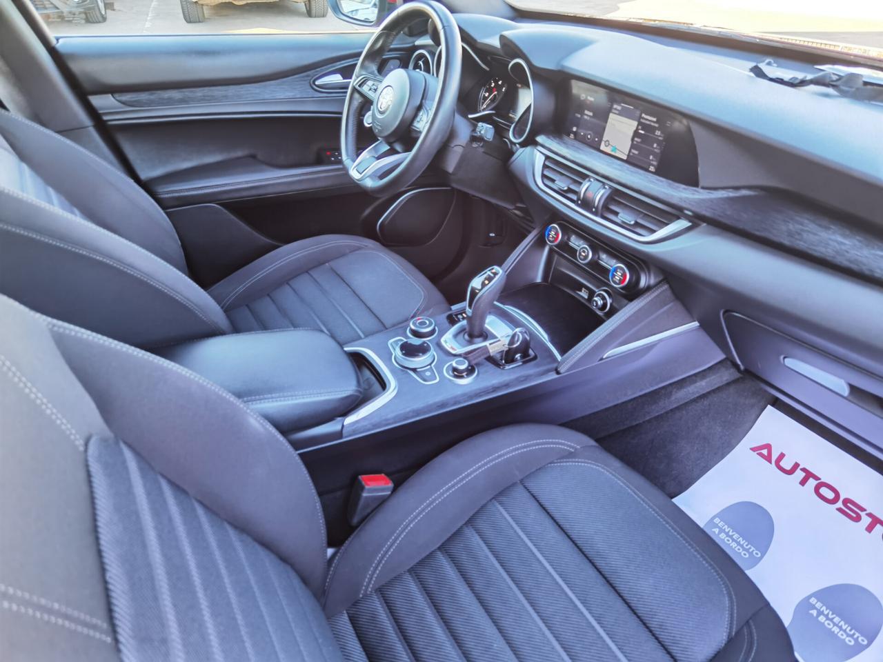 Alfa Romeo Stelvio 2.2 Td AT8 Q4 Business