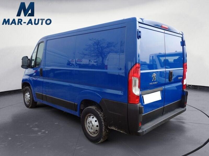 Peugeot Boxer 330 2.2 BlueHDi 140 S&S PC-TN + IVA