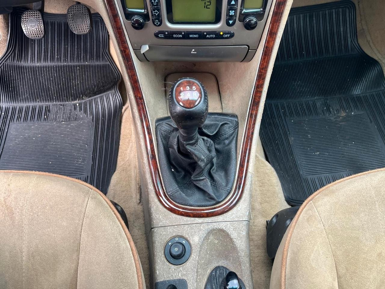 Lancia Lybra 1.9 JTD cat intensa