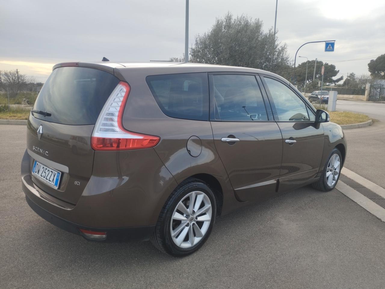 Renault Scenic Scénic X-Mod 1.9 dCi 130CV Luxe