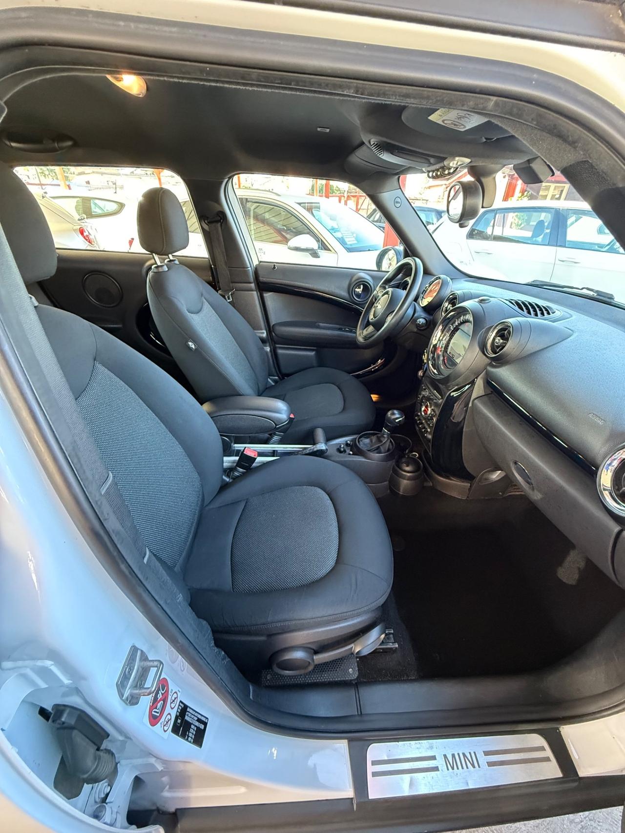 Mini 2.0 Cooper D -Automatica-tetto-E6
