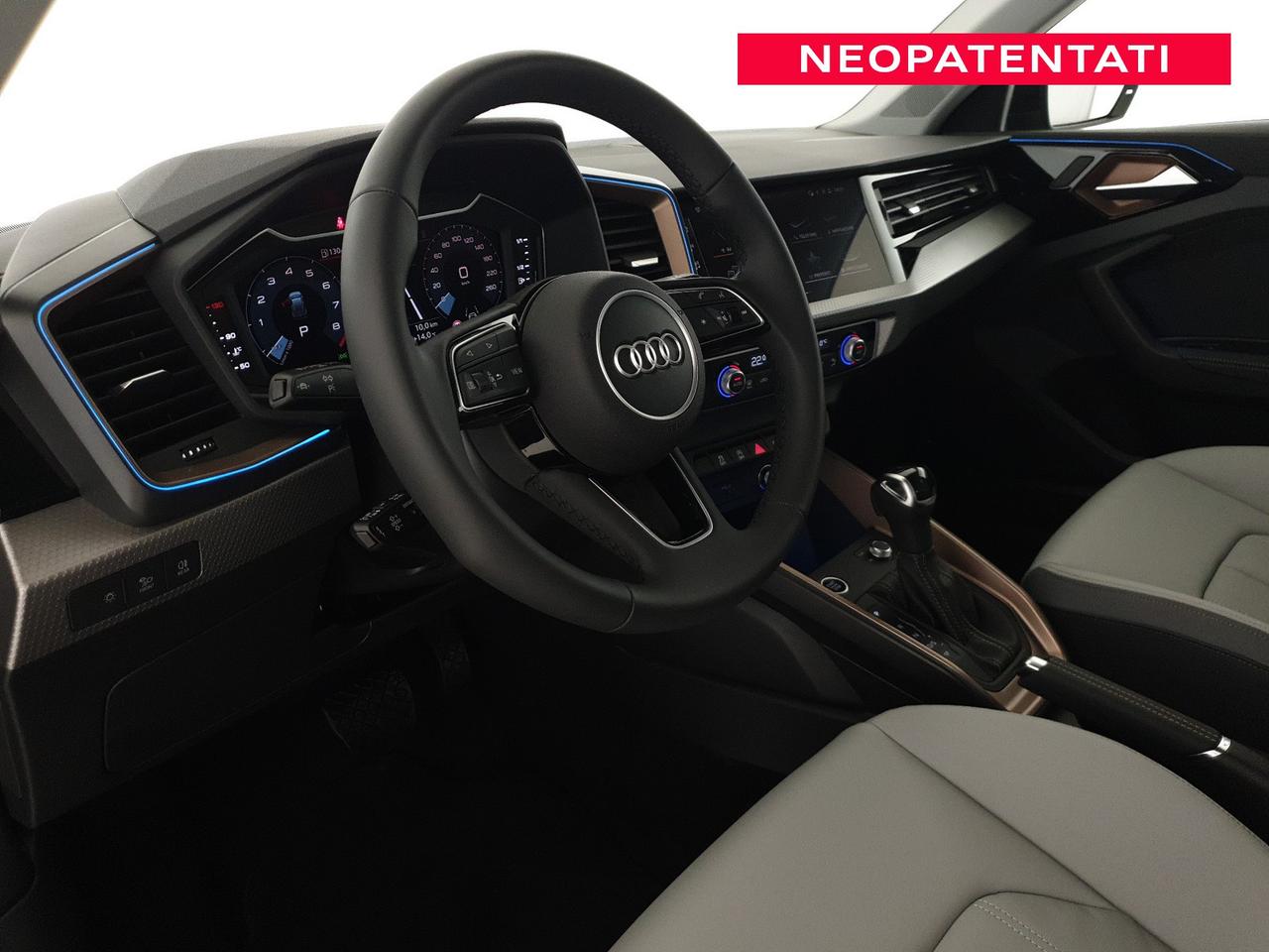 Allstreet 30TFSI 116CV S tronic Identity Contrast