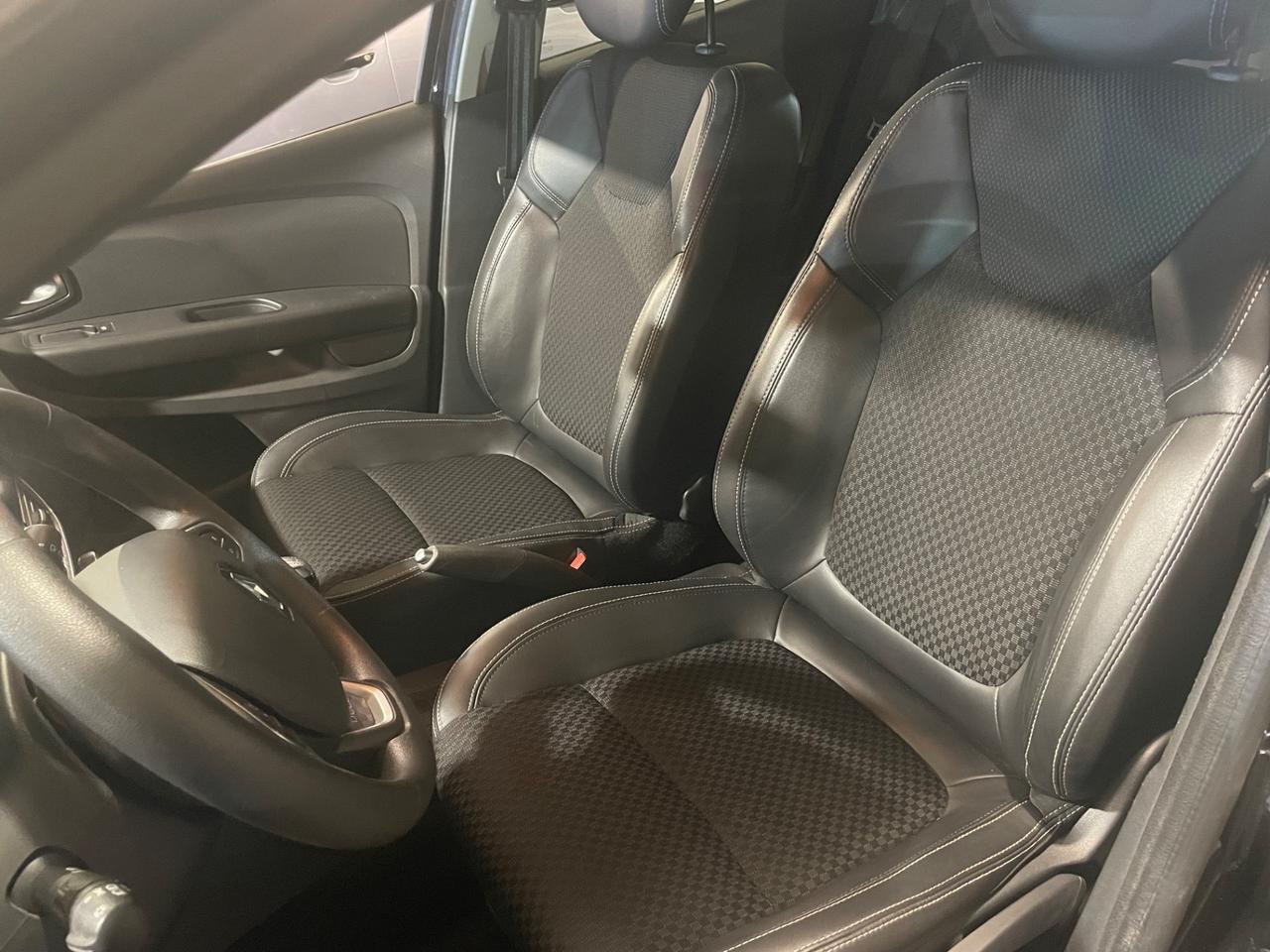 Renault Clio TCe 12V 90 CV GPL 5 porte Duel