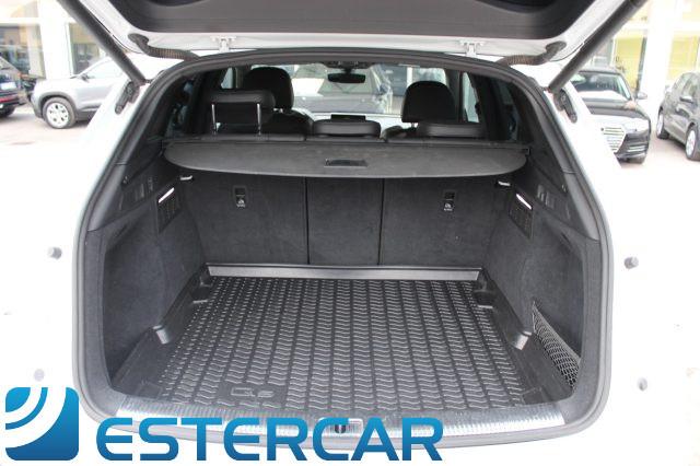 AUDI Q5 40 TDI quattro S tronic Sport S LINE