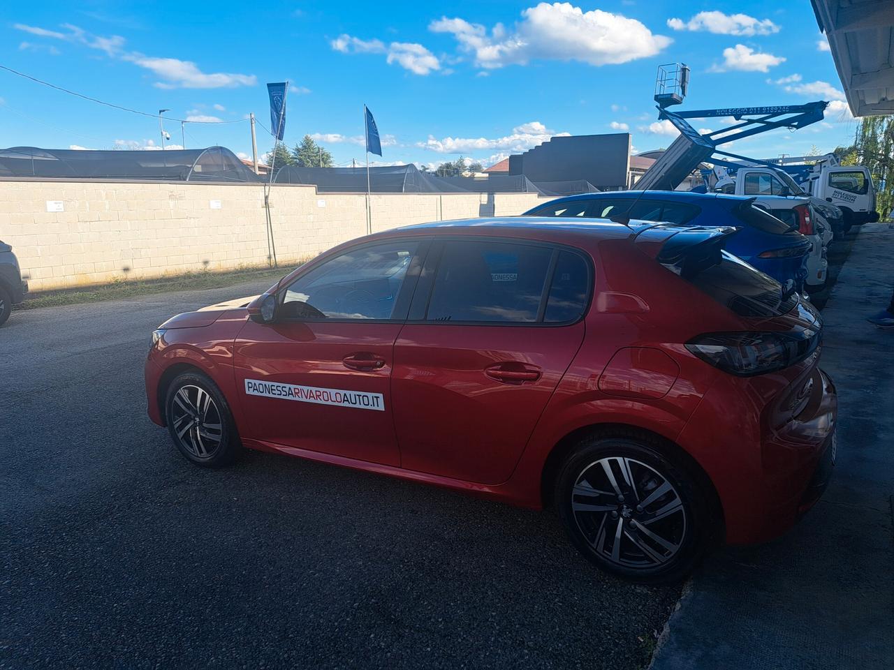Peugeot 208 CAMBIO AUTOMATICO 100 CV NESSUN OBBLIGO FINANZIARIO !!