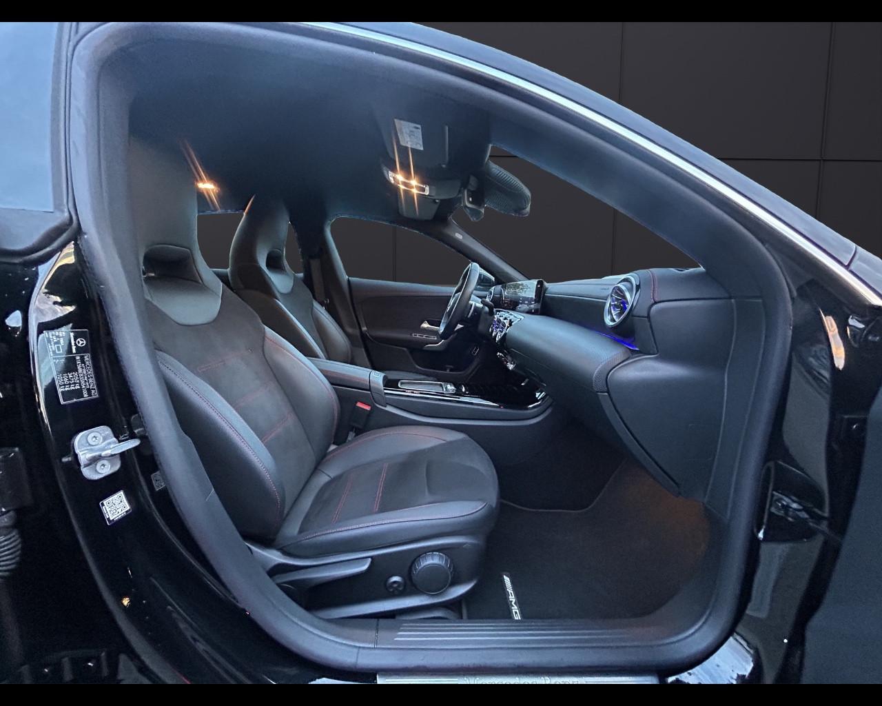 Mercedes-Benz CLA 180 Automatic Shooting Brake AMG Line Premium Plus