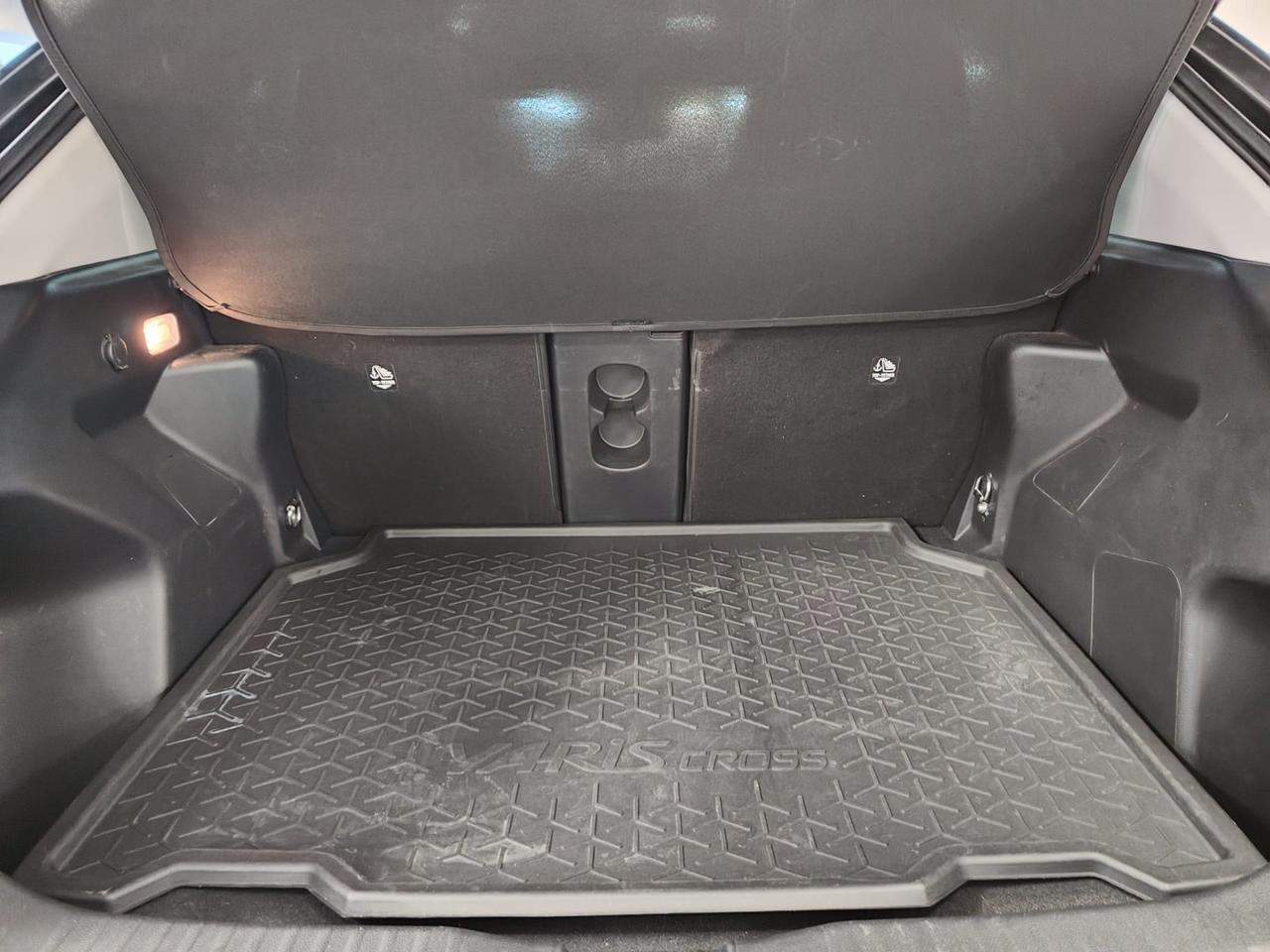 TOYOTA Yaris Cross 1.5h Lounge awd-i 116cv e-cvt