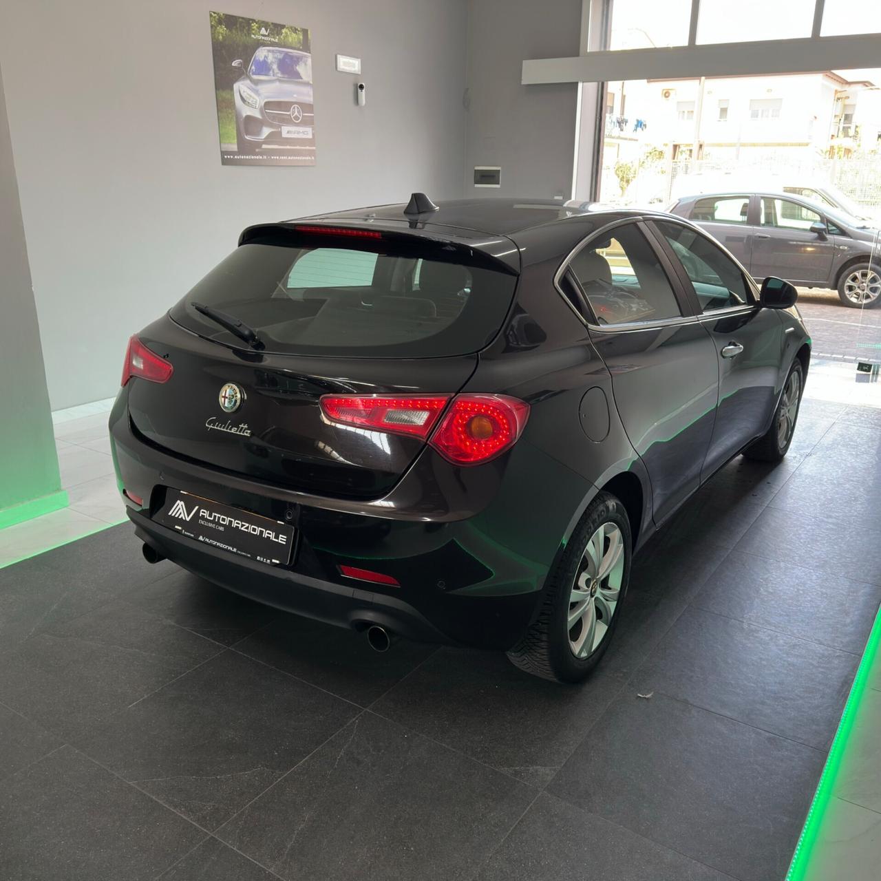 Alfa Romeo Giulietta 2.0 JTDm-2 140 CV Distinctive Full Optional
