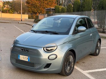 Fiat 500 500e Berlina 42 kWh La Prima