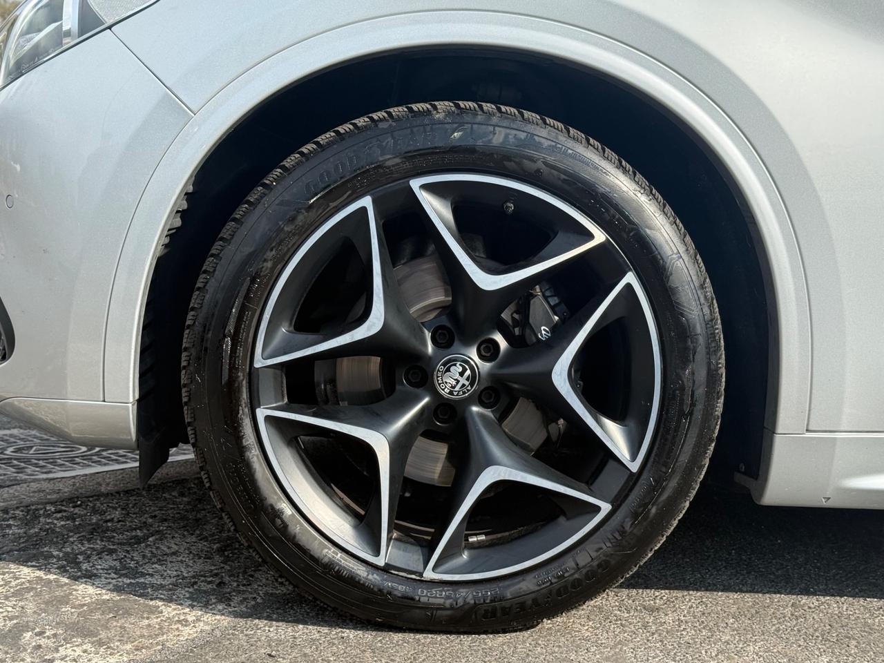 Alfa Romeo Stelvio 2.2 Diesel 210cv AT8 Q4 Veloce Tì