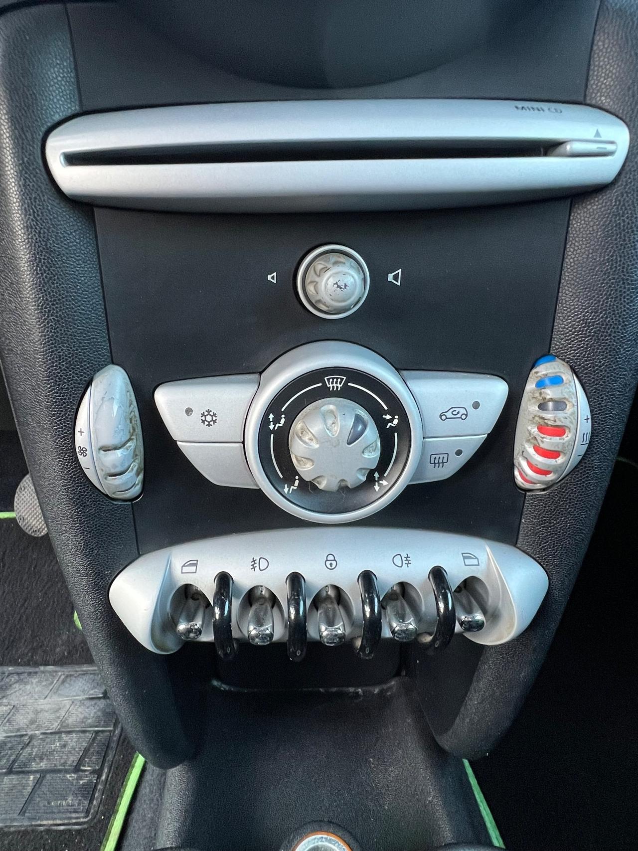 Mini 1.4 16V One neopatentati