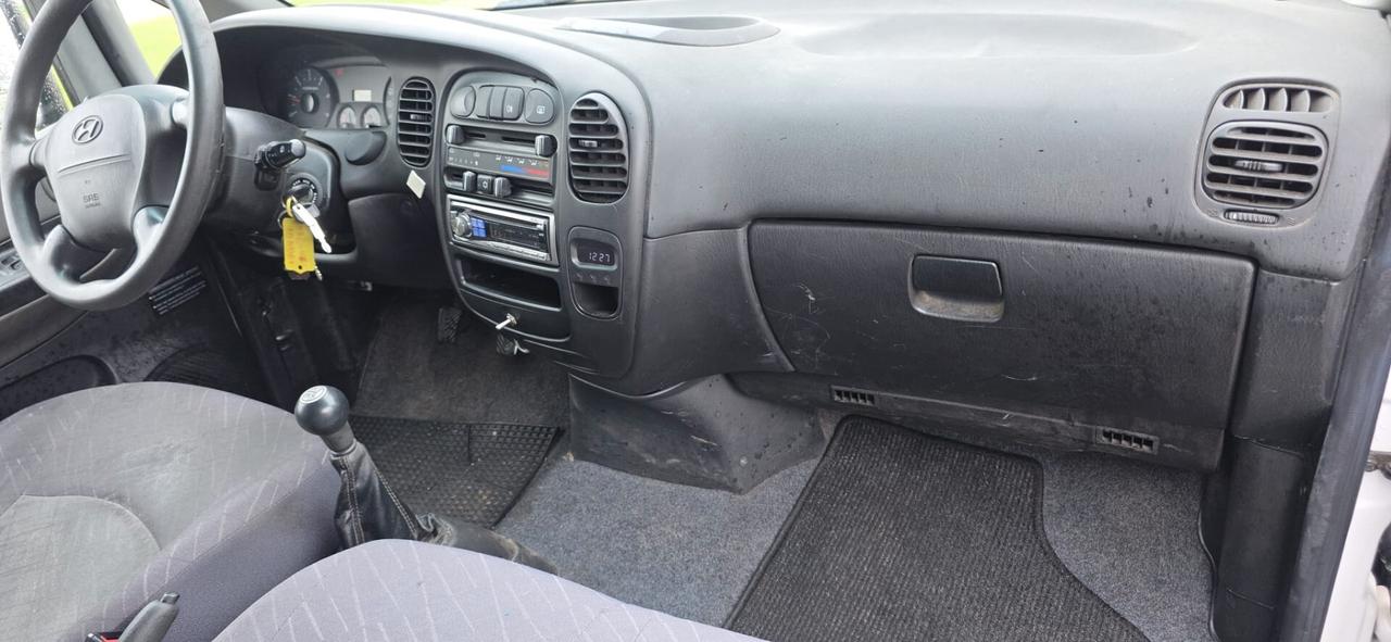 Hyundai H-1 2.5 CRDI PL 3 posti Van Style