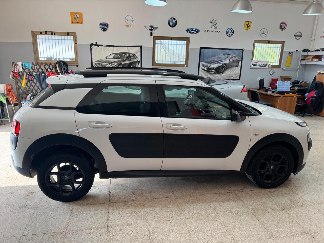 Citroen C4 Cactus BlueHDi 100 cv. Autom. Shine OK NEOPATENTATI