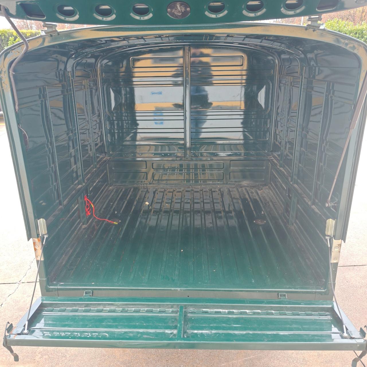 Piaggio Ape 50 con Cassone chiuso