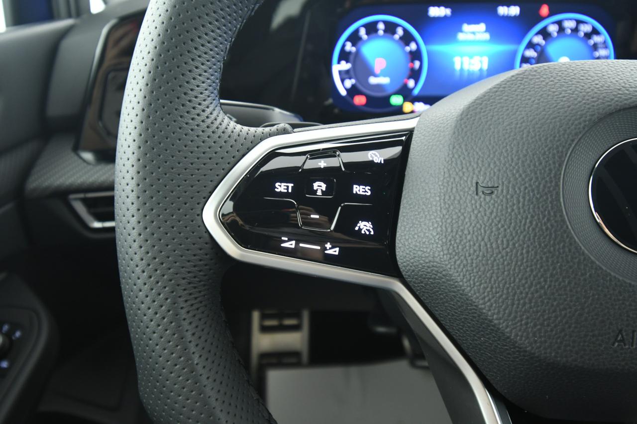 VOLKSWAGEN Golf 1.5 etsi evo R-Line 150cv dsg CAMERA+ALCANTARA+ACC+LED