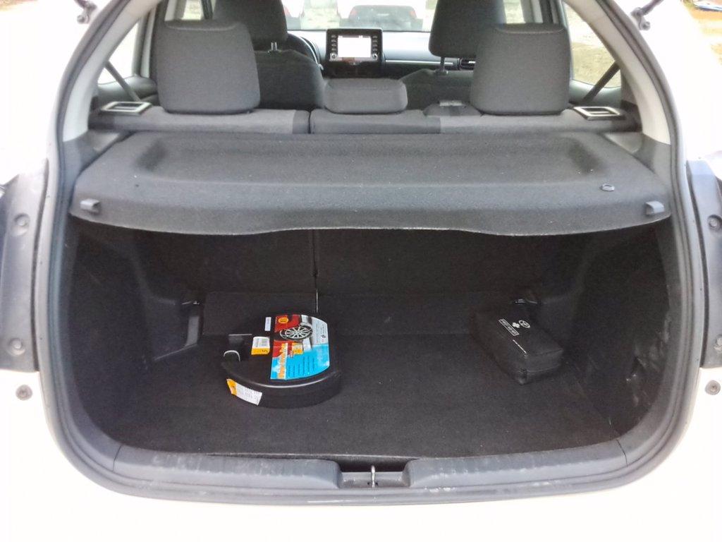 TOYOTA Yaris 1.5h active del 2023