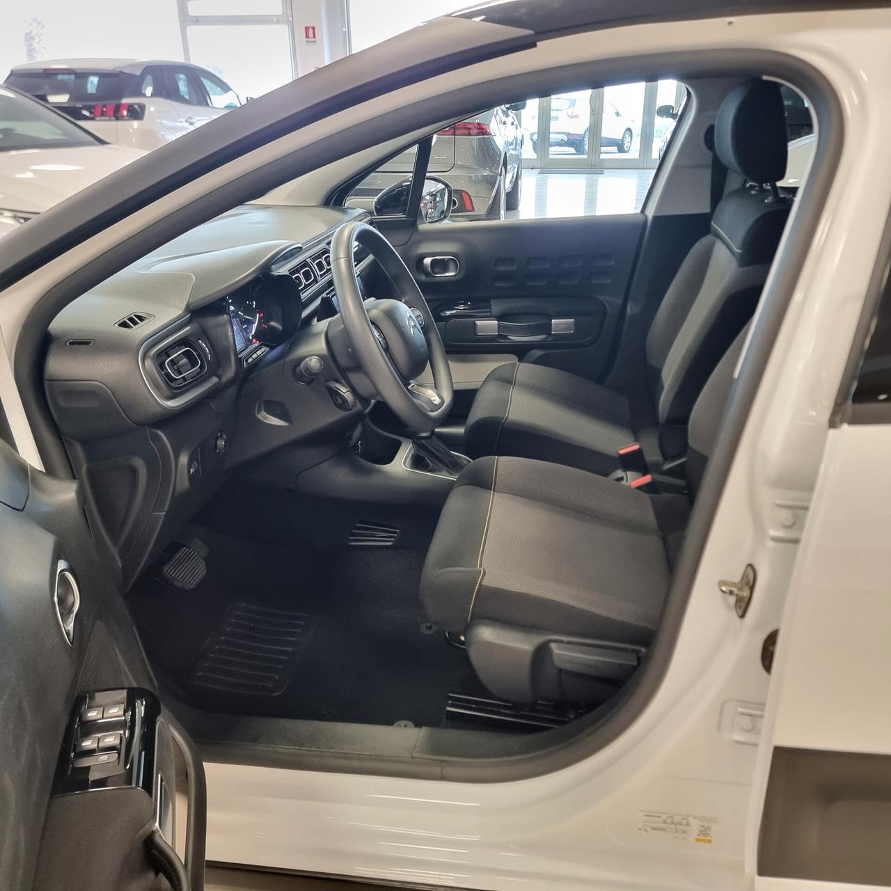 CITROEN C3 SHINE 1.2 BZ 110cv EAT6 Cambio automatico
