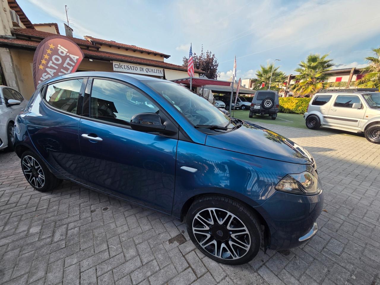 Lancia Ypsilon 1.0 FireFly 5 porte S&S Hybrid Ecochic Gold