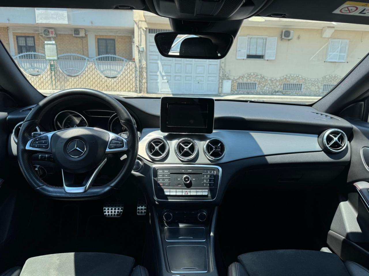 Mercedes-benz CLA 200d Premium AMG 2018