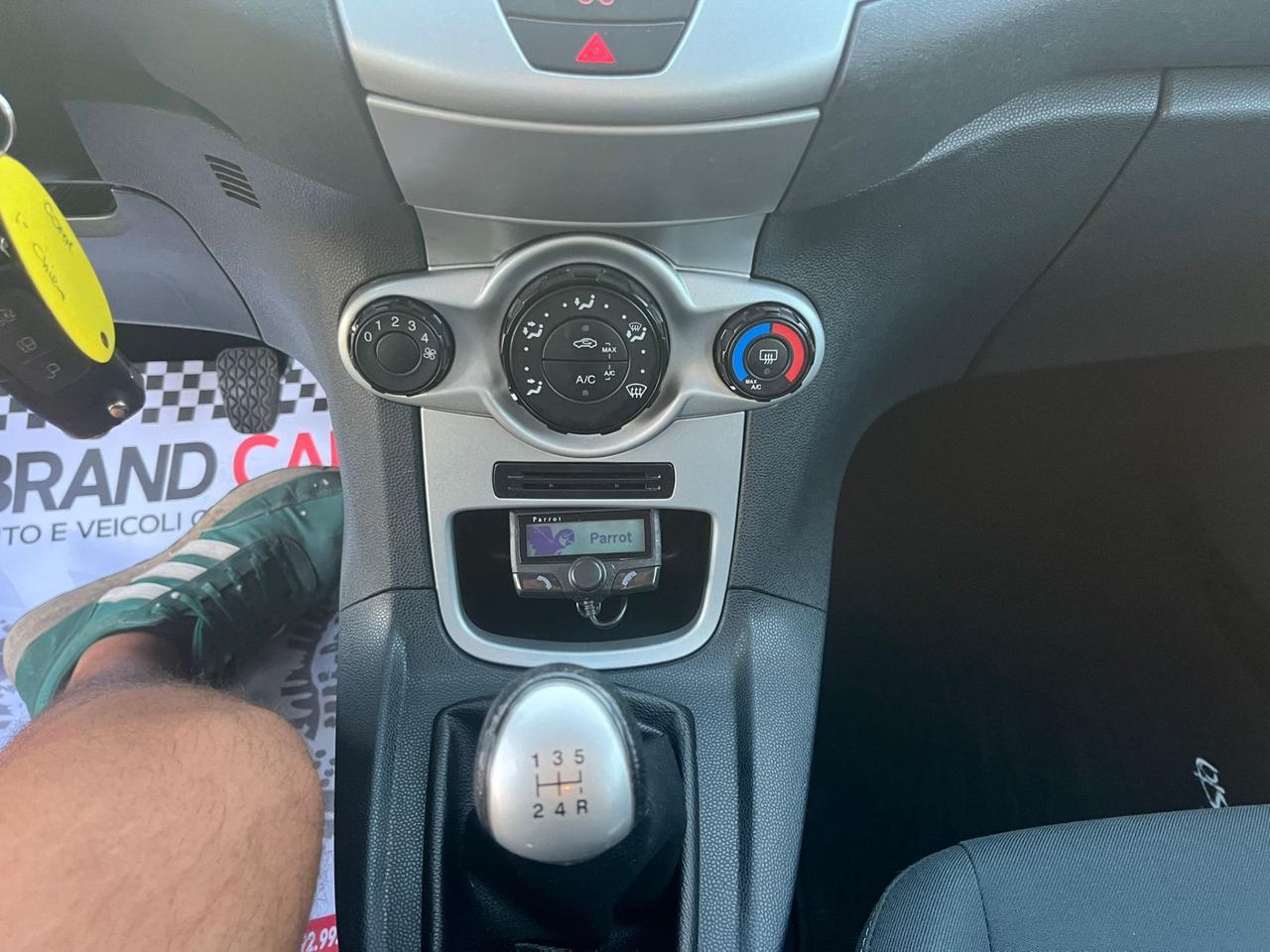 Ford Fiesta 1.4 TDCi 70CV 5 porte Unipro 2012