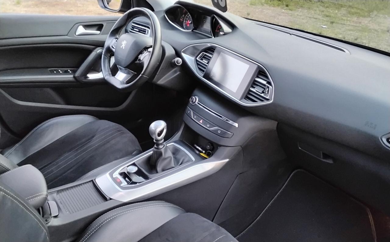 Peugeot 308 BlueHDi 120 S&S Allure