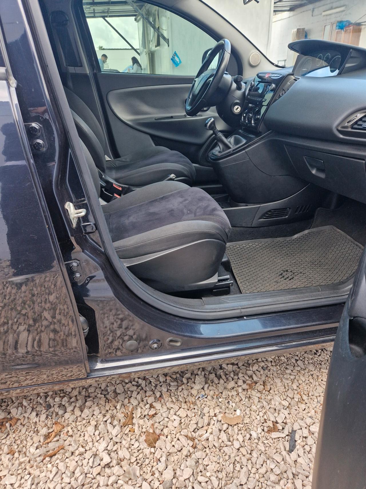 Lancia Ypsilon 1.3 MJT 16V 95 CV 5 porte S&S Platinum