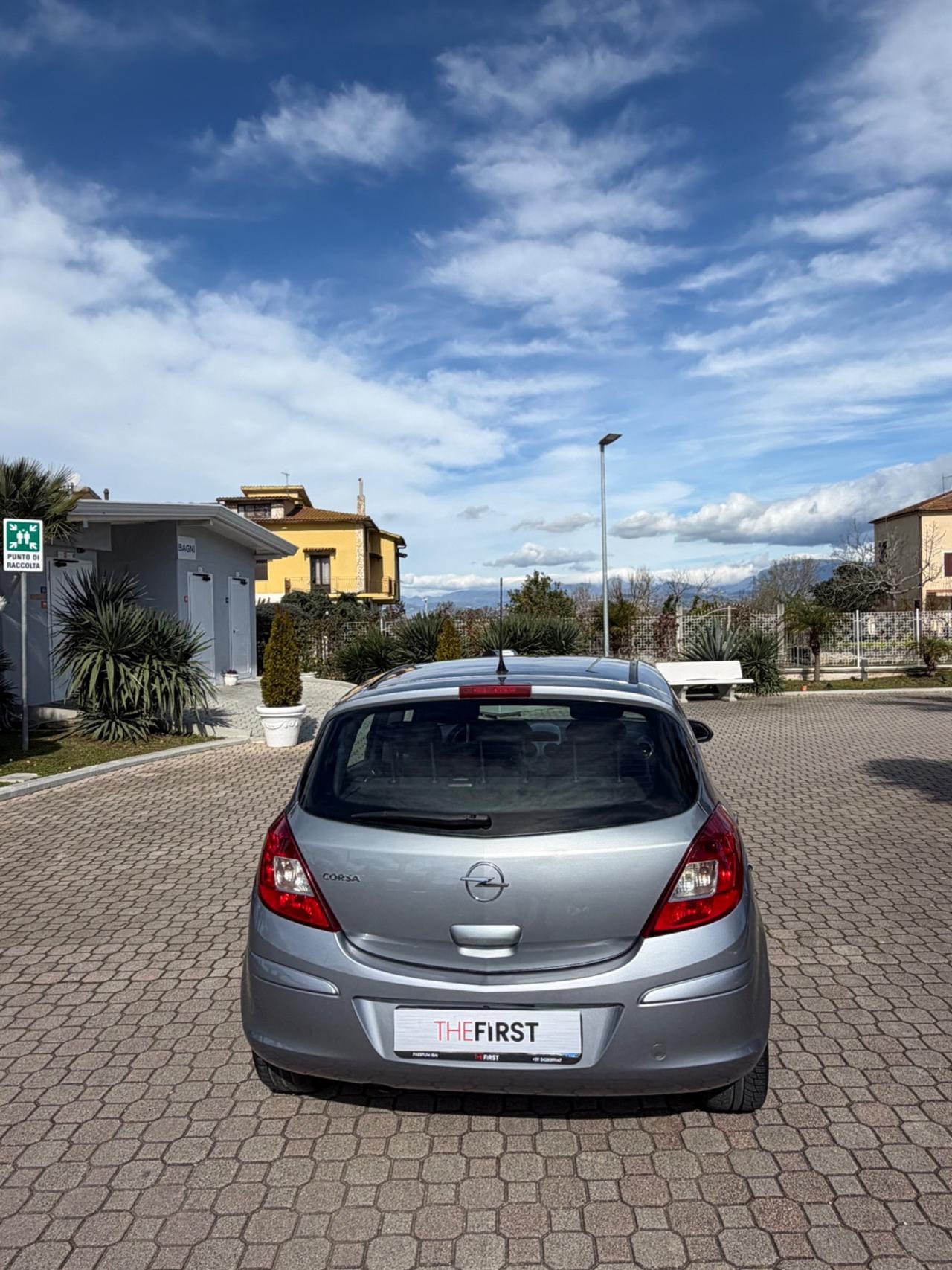 Opel Corsa 1.2 5 porte Easytronic Cosmo